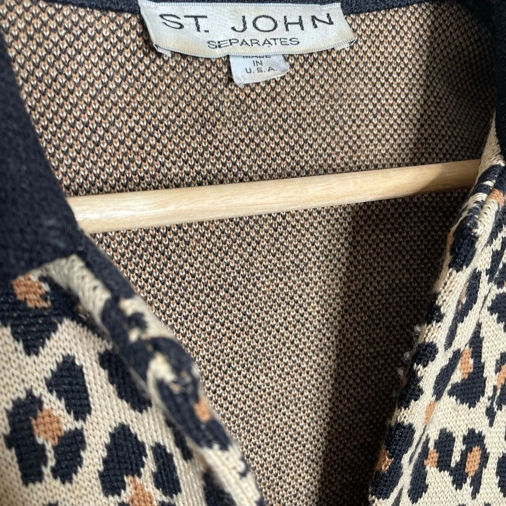 St. John Separates Leopard Button down Sweater‎ Coat